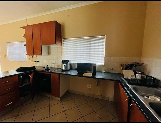 3 BEDROOM APARTMENT FOR SALE IN COUNTRY VIEW